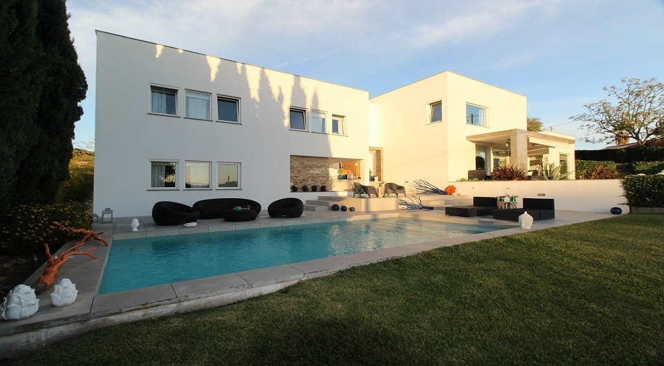 Contemporary 4 bedroom villa in Sao bras country side in Central Algarve