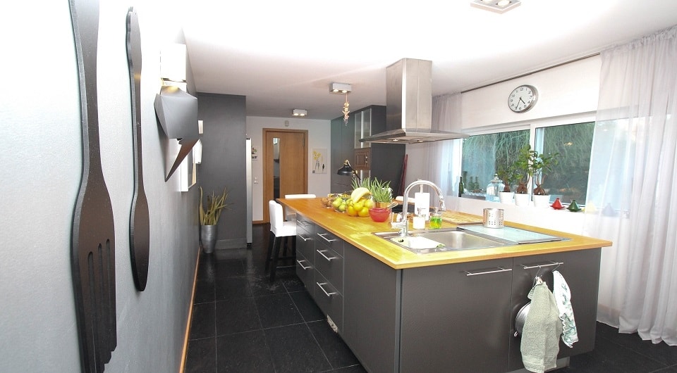 Contemporary 4 bedroom villa in Sao bras country side in Central Algarve