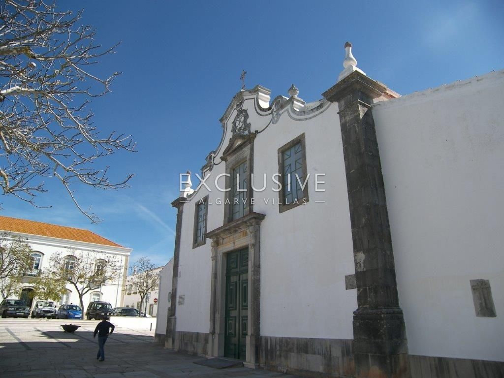 Plot in the centre of S. Bras de Alportel for Hotel, in algarve
