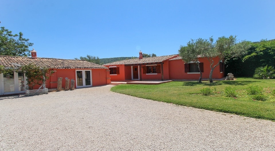Amazing 4 bed Country Home in Goldra - Santa Bárbara de Nexe