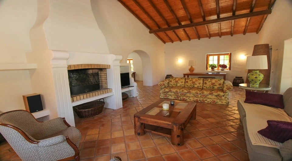 Amazing 4 bed Country Home in Goldra - Santa Bárbara de Nexe