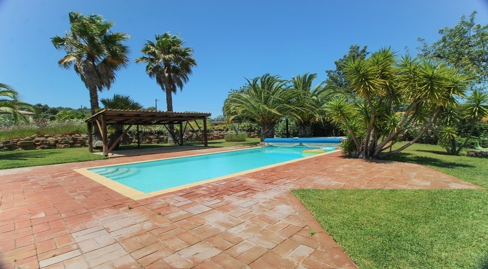 Amazing 4 bed Country Home in Goldra - Santa Bárbara de Nexe