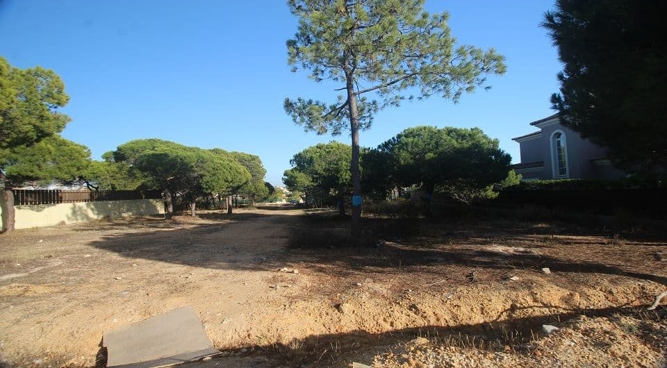 Unique building plot within prestigeous urbanization near Quinta do Lago