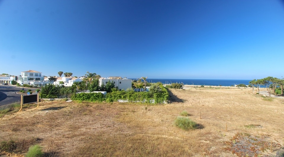 Fantastic opportunity Beach front plot in Salgados Beach, Algarve
