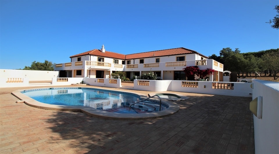 Country retreat in Lagos Algarve - 7 bedroom property