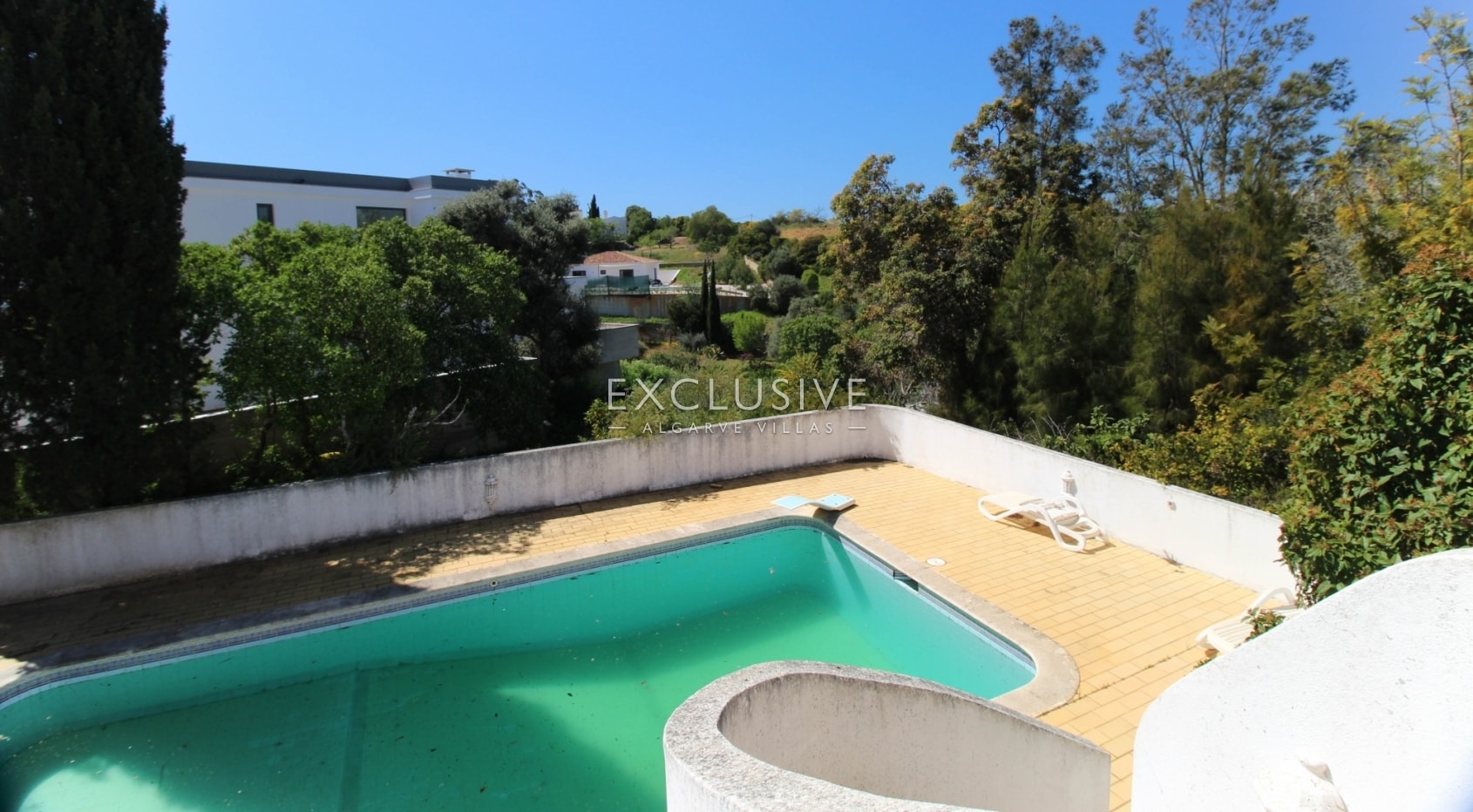 SOLD -renovation villa with pool near the centre of Carvoeiro in West Algarve