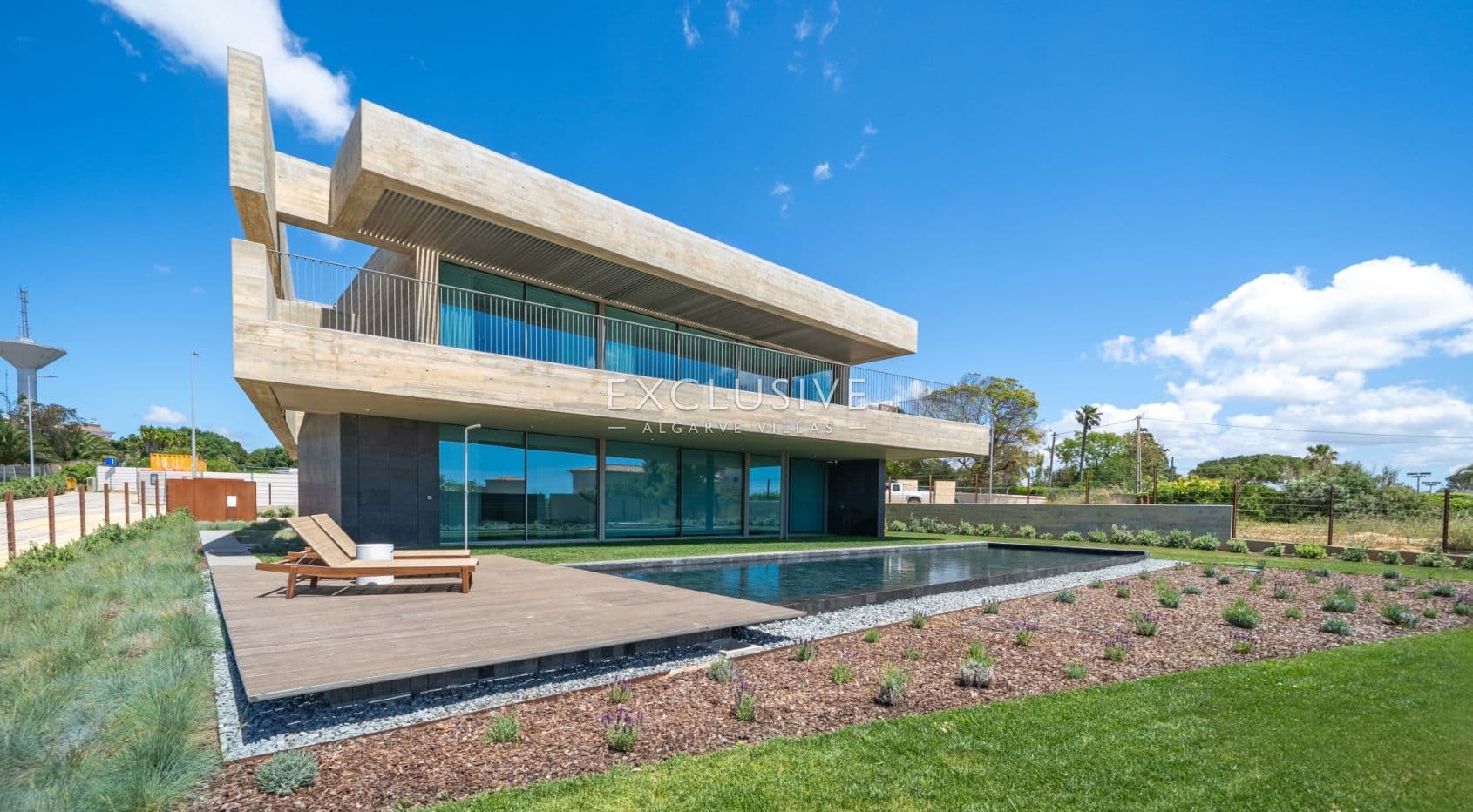 Contemporary luxury villa near the beach with ocean views in Praia da Luz, Algarve-2