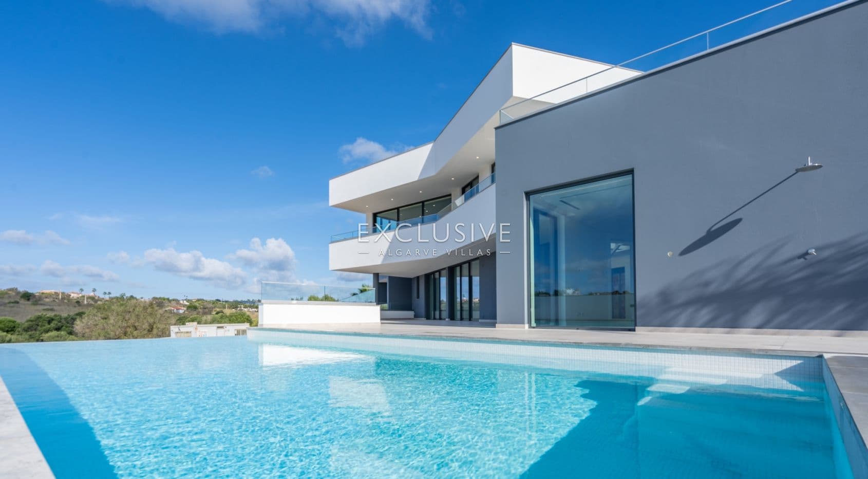 4 bedroom Modern Villa with stunning views in Lagos, Algarve-2