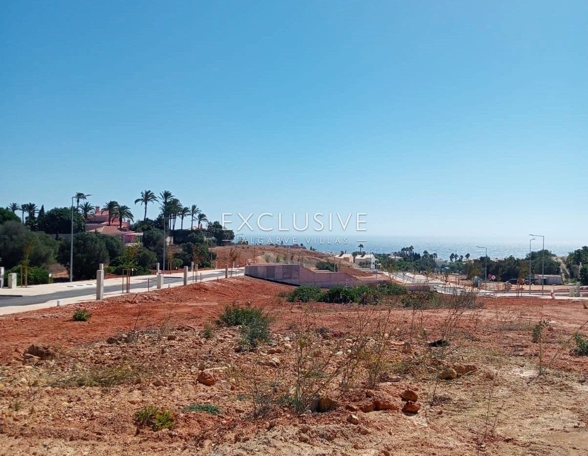 Städtisches Grundstück in Praia da Luz, Lagos, mit Meerblick-2