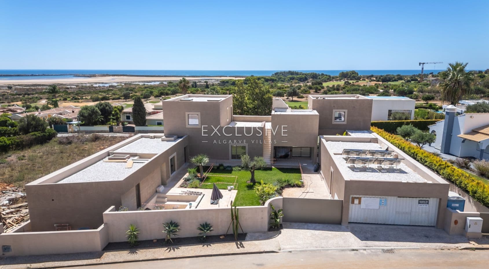 Contemporary luxury Mediterranean villa with stunning sea views in Lagos, Algarve-1