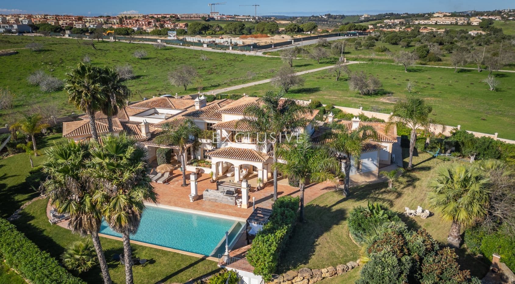 Exquisite Luxury Estate with Sea Views in Lagos near beaches and golf course in Algarve-2
