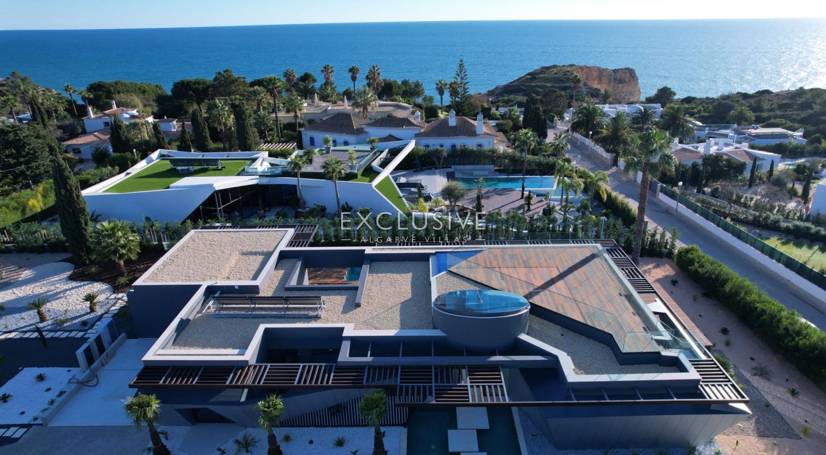 4 bedroom contemporary villa with pool and sea views in Carvoeiro, Algarve-1