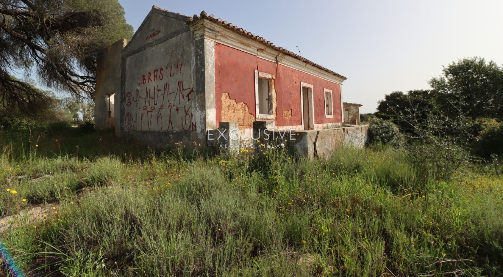 Large plot for construction with approved project, Lagoa, Algarve-1