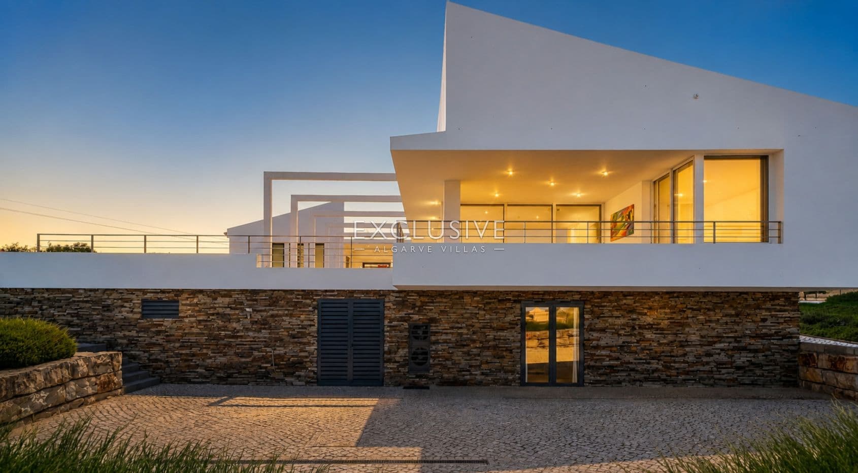 Unique designer contemporary villa in Carvoeiro with large plot and private pool near the beach-2