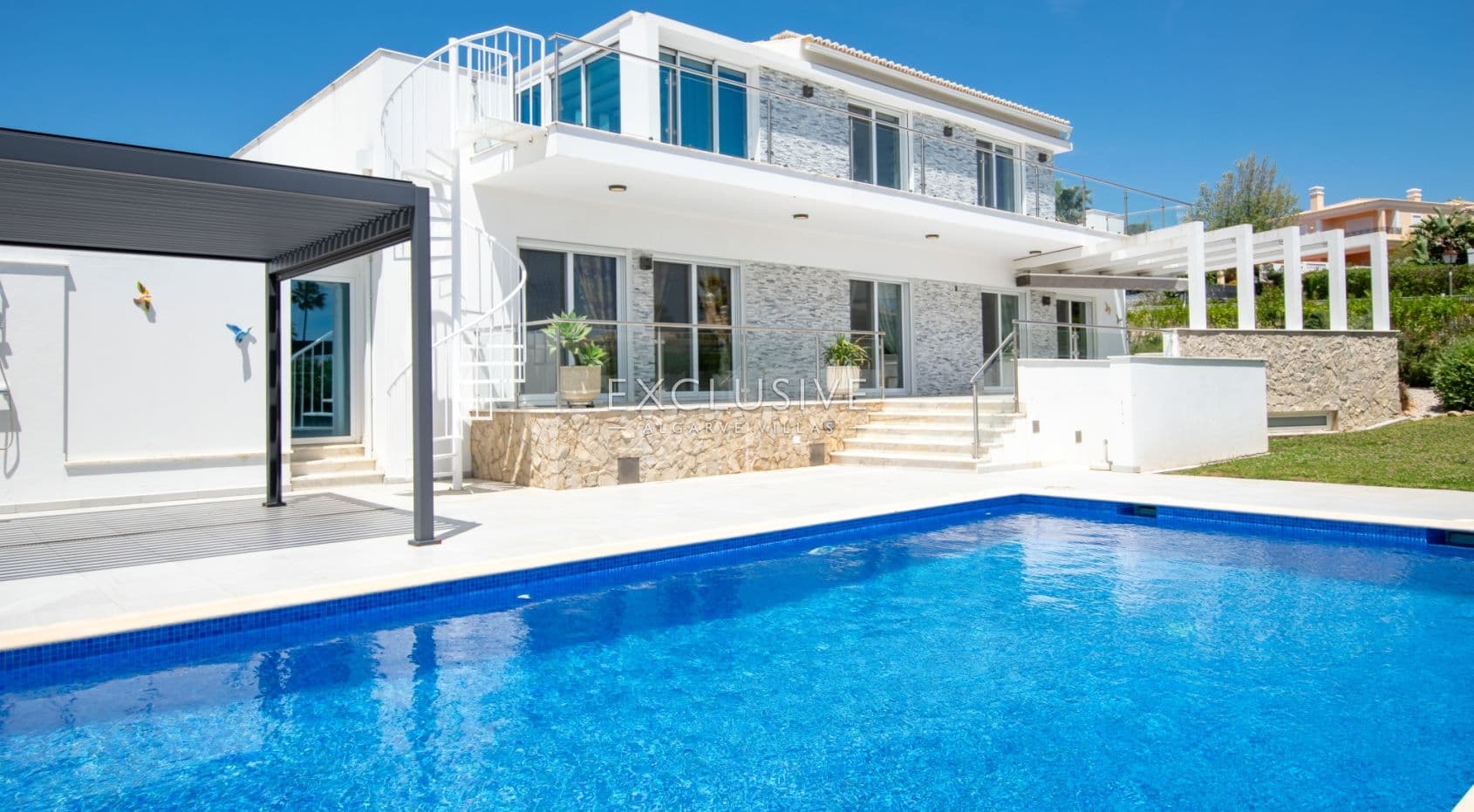 Buy Property in Carvoeiro - Luxury 4 bedroom villa with pool with sea views, Algarve-2