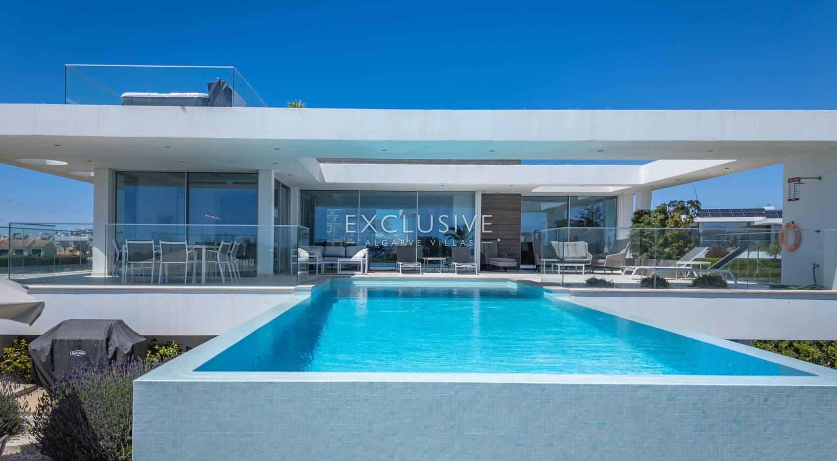 Contemporary Villa with fabulous Sea Views, Walking Distance to Beaches and Historic Centre-2