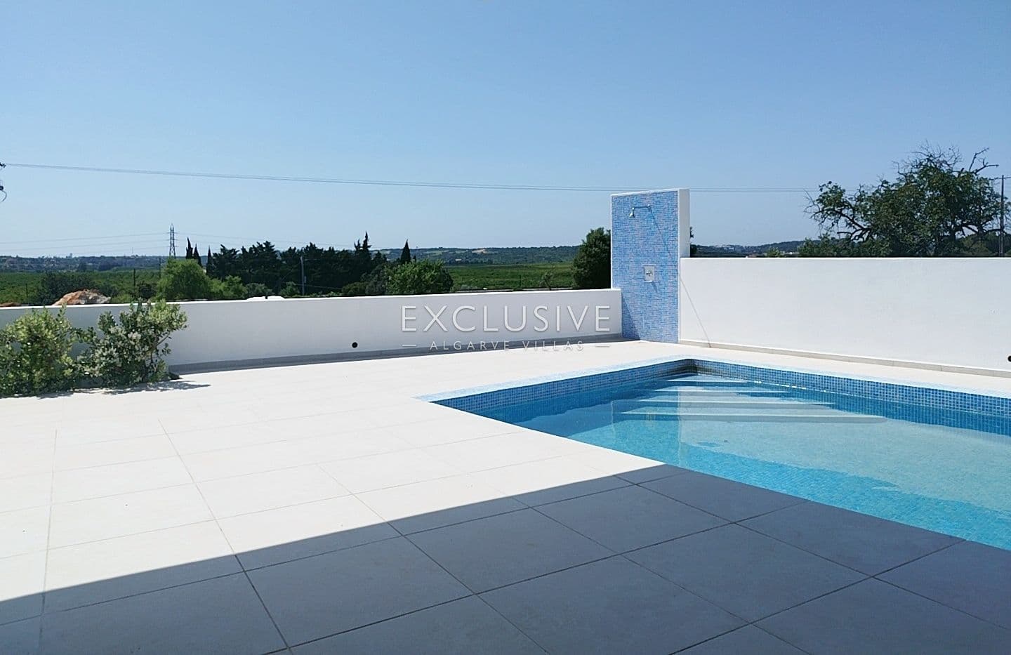 brand New Contemporary 3-Bedroom Villa with Pool & Garage, Central Algarve-2