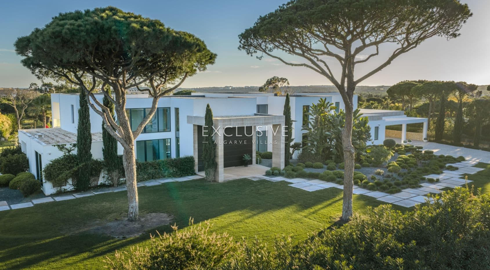 Verfijnde 5+3 Suite Villa in Vilamoura's prestigieuze Pinhal Velho-2