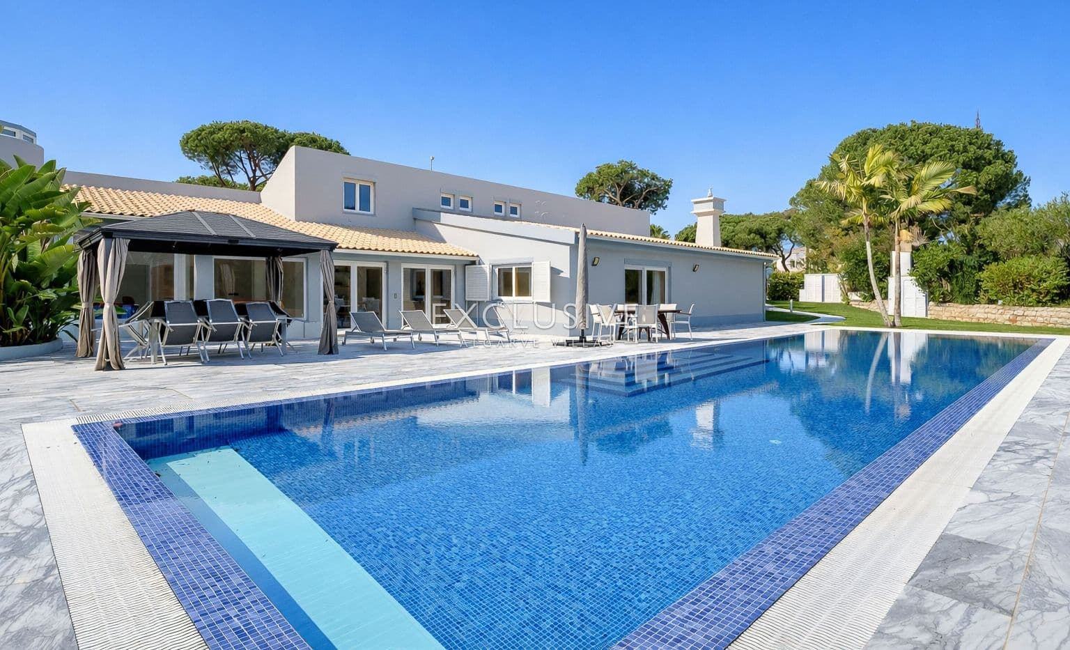 Buy a 4+1 Bedroom Luxury Villa in Vilamoura’s Prestigious Old Course Area-1