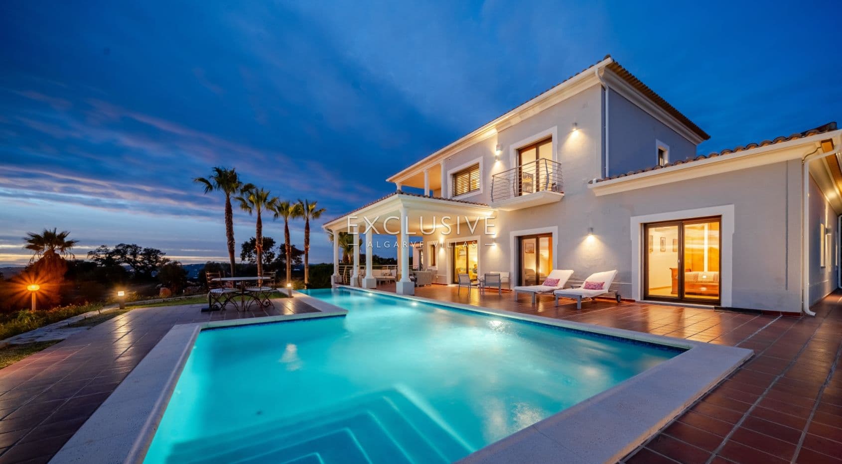 Luxury 5 bedroom villa with sea views near Santa Barbara de Nexe-2