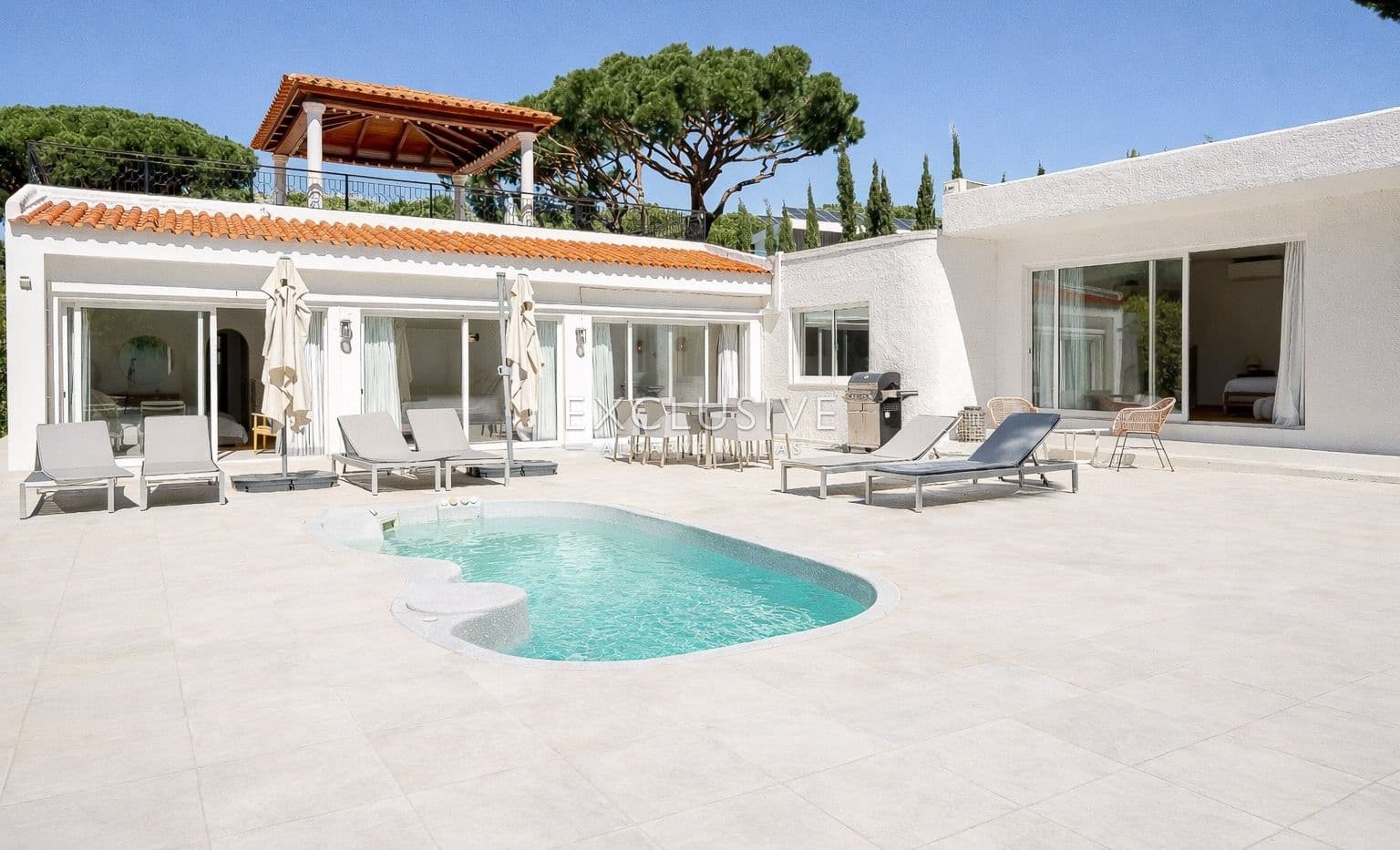Villa near the beach Quarteira, Golden Triangle-1