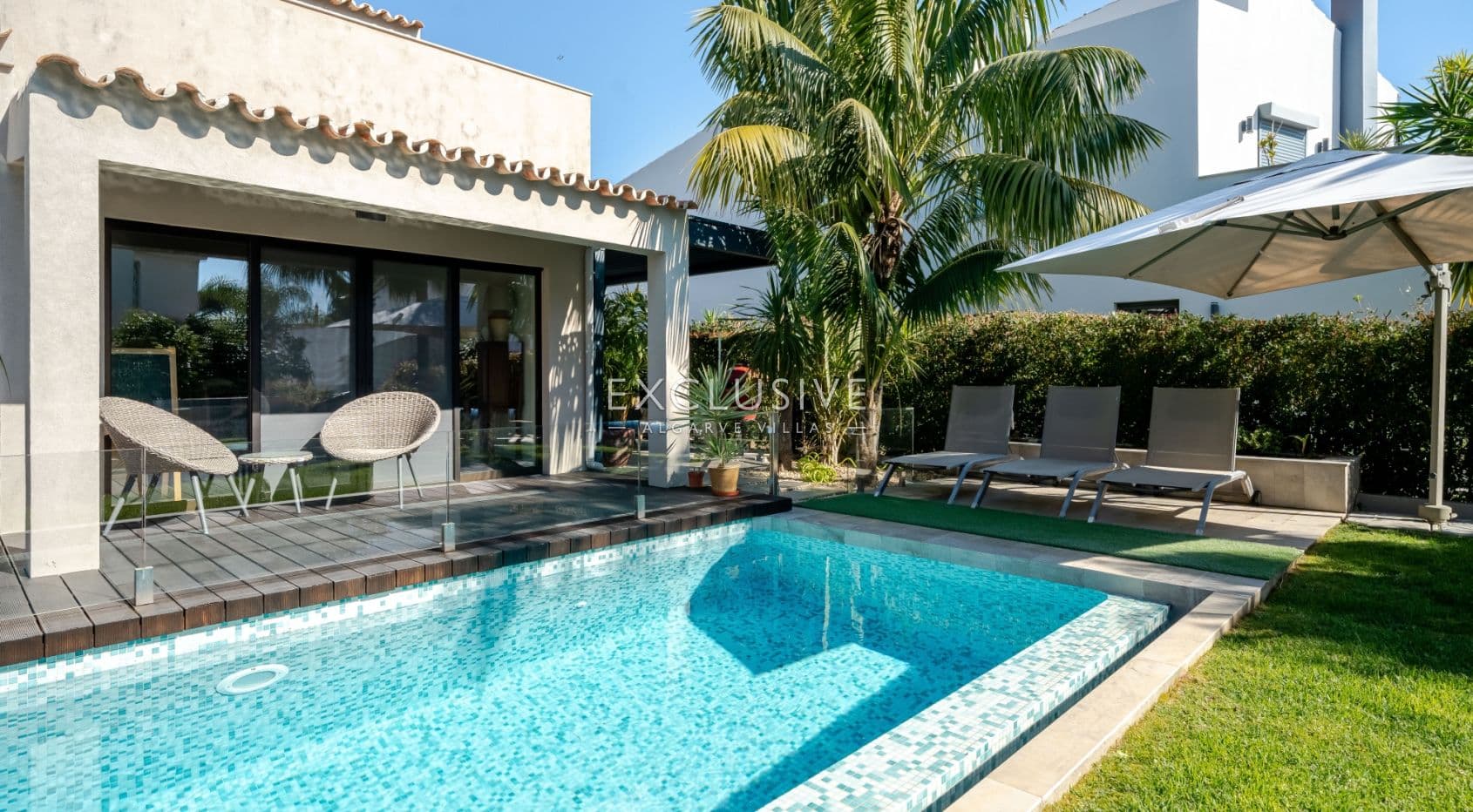 Buy 3+1 Bedroom Villa in Well Sought after Location in Vilamoura-2