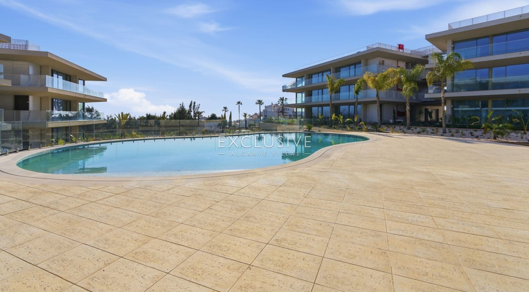 3 bedroom top floor penthouse with sea views in Carvoeiro, West Algarve-2