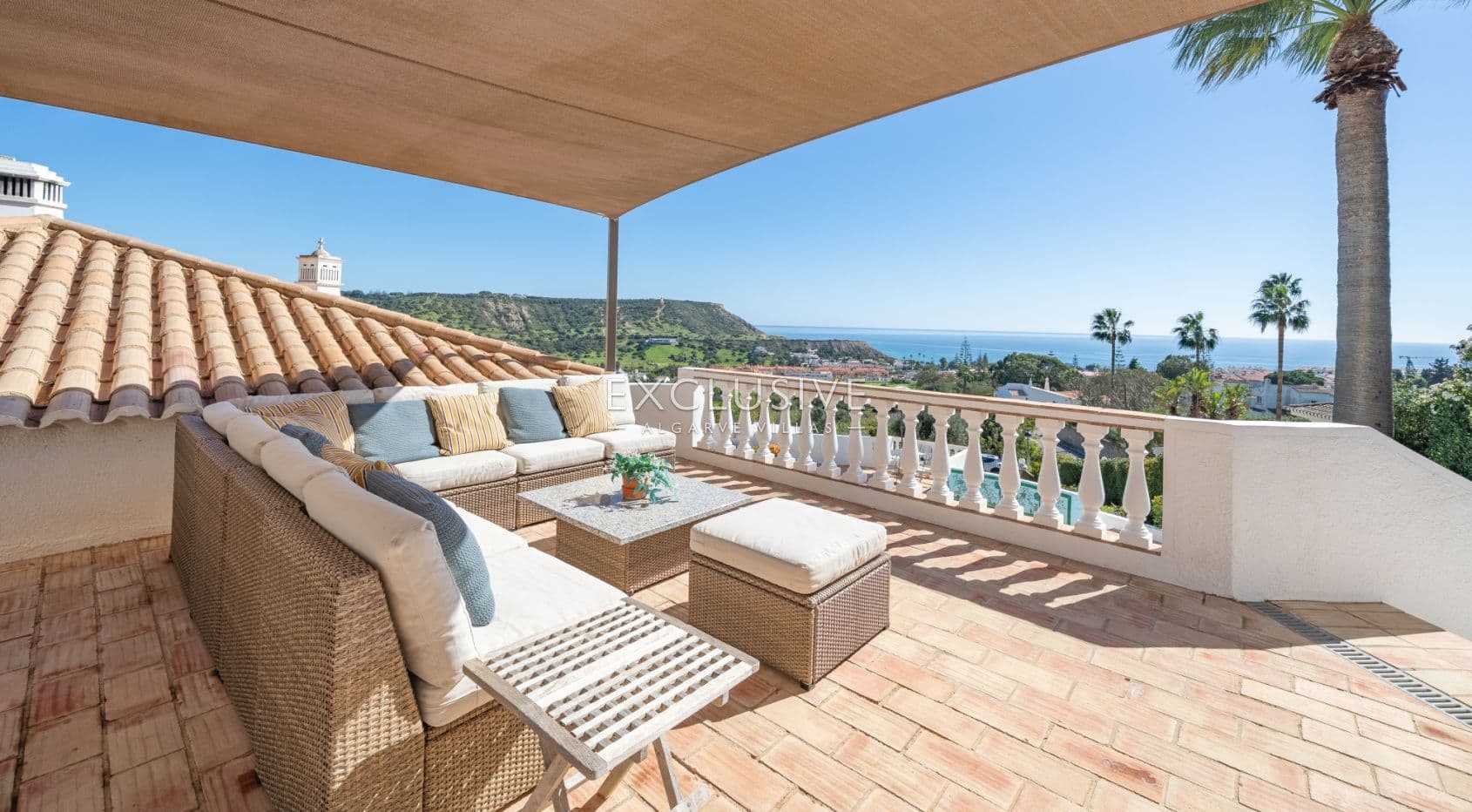 Four bedroom villa with excelent sea views in Praia da Luz-2