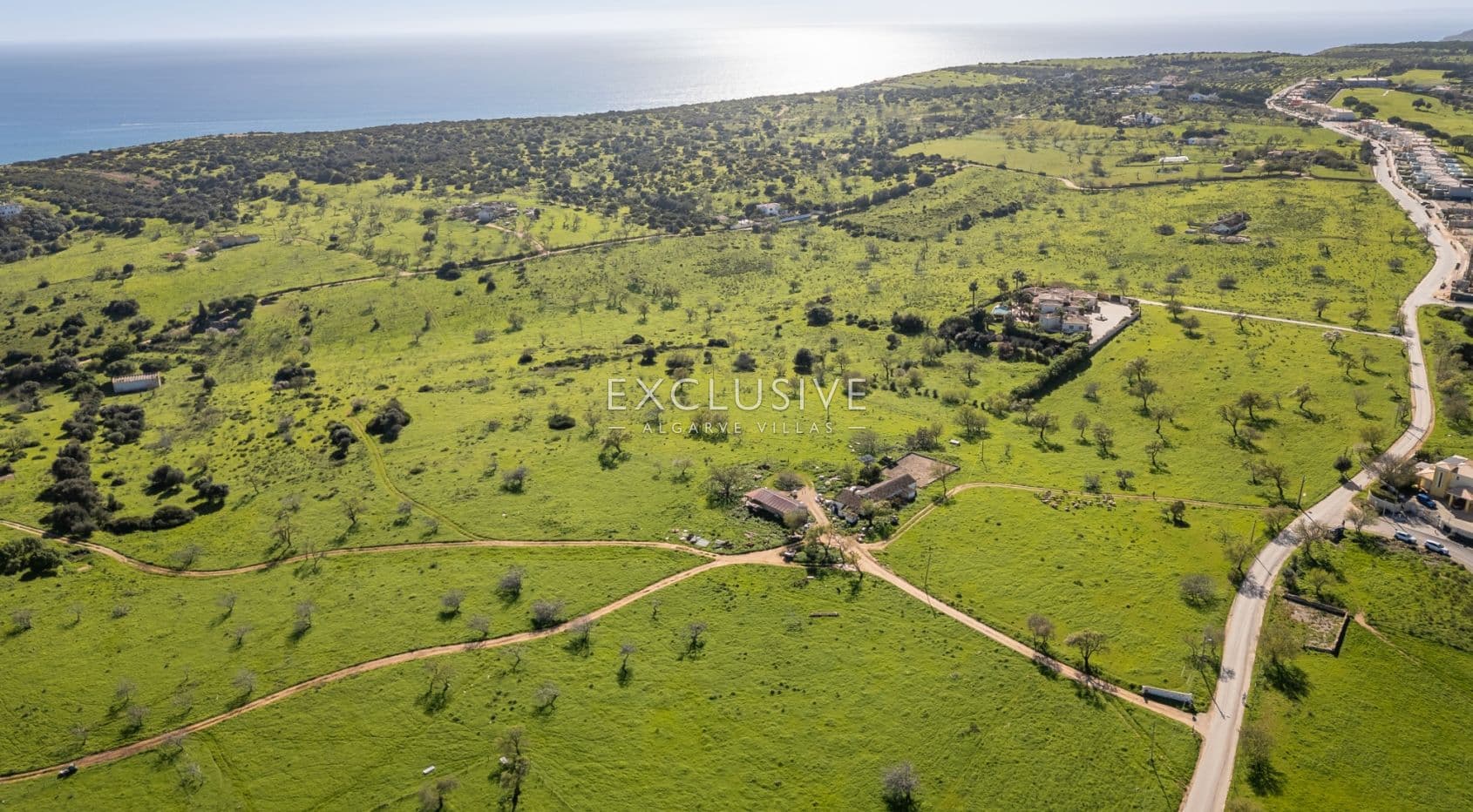 Large plot of land with potential to build and fantastic sea views, in Lagos-1