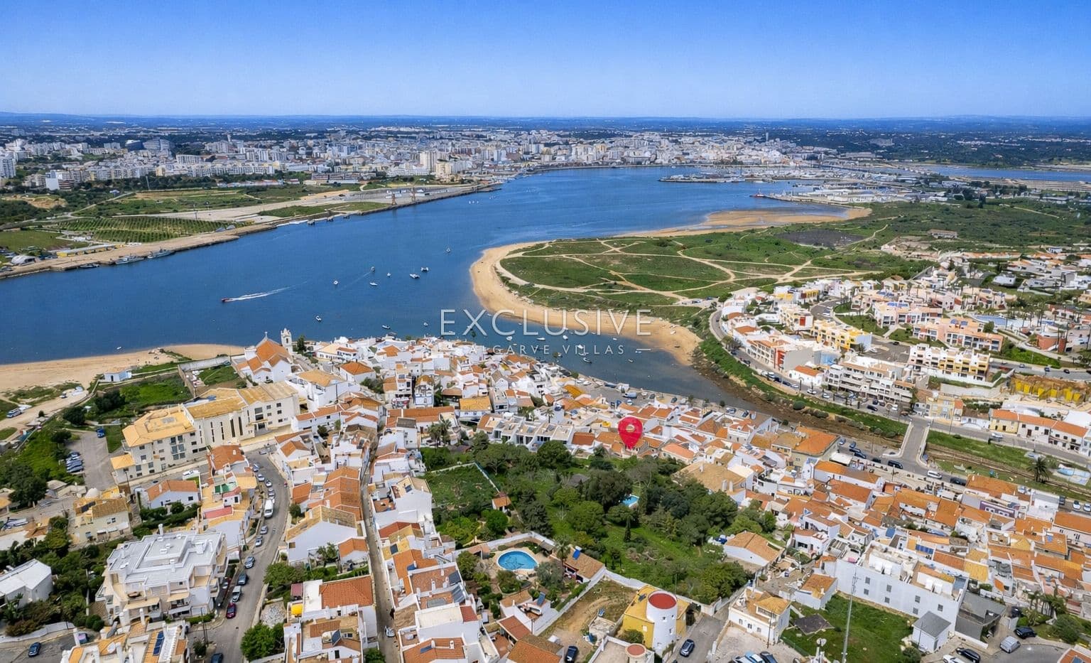 Village house to renovate in centre of Ferragudo, Algarve-1
