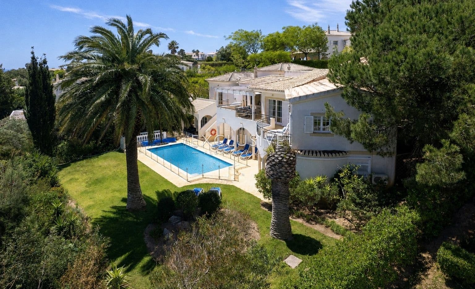 Elegant 5-Bedroom Villa in Santo António Golf Resort, Algarve-1