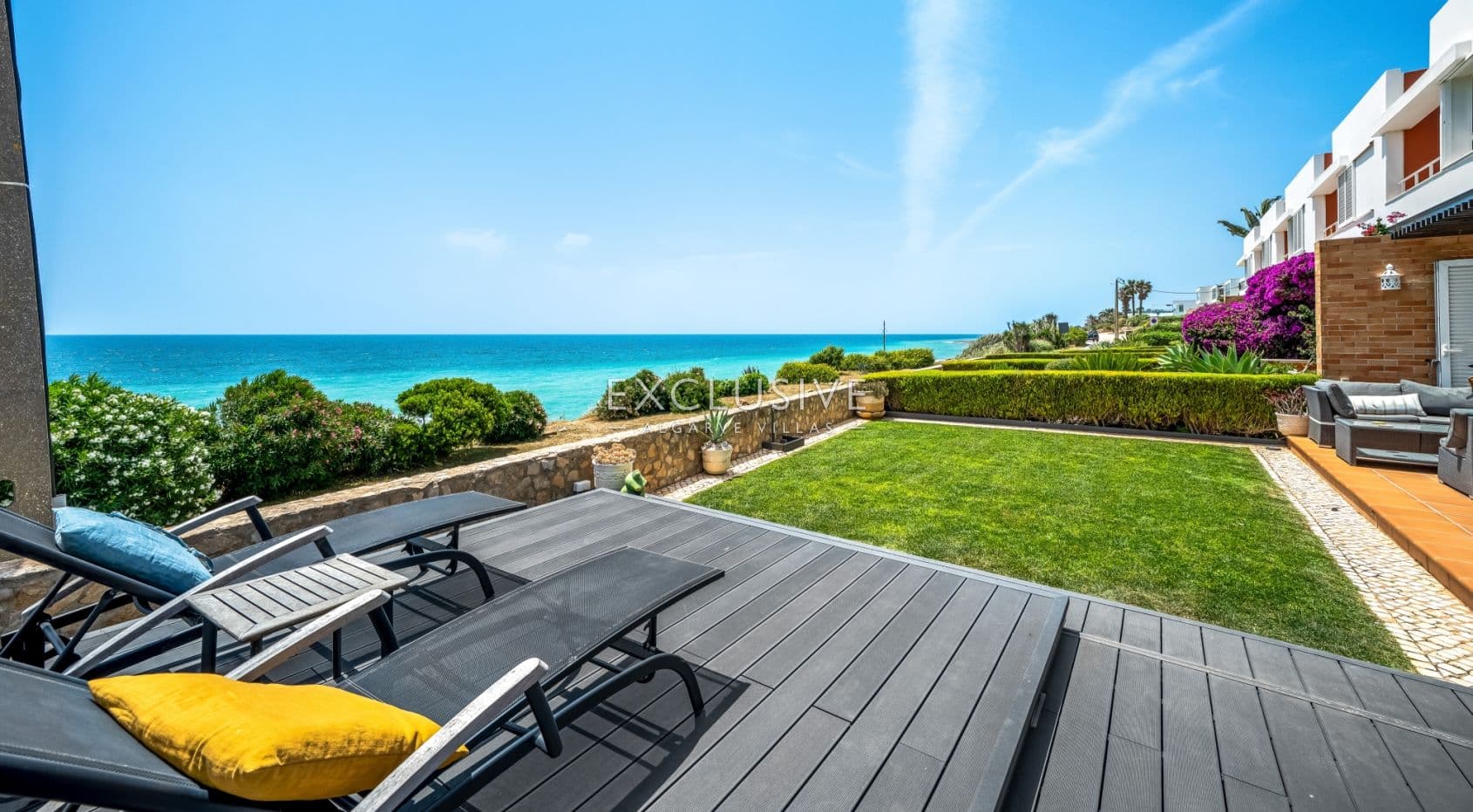 Oceanfront Semi-Detached Villa in Praia da Luz-1