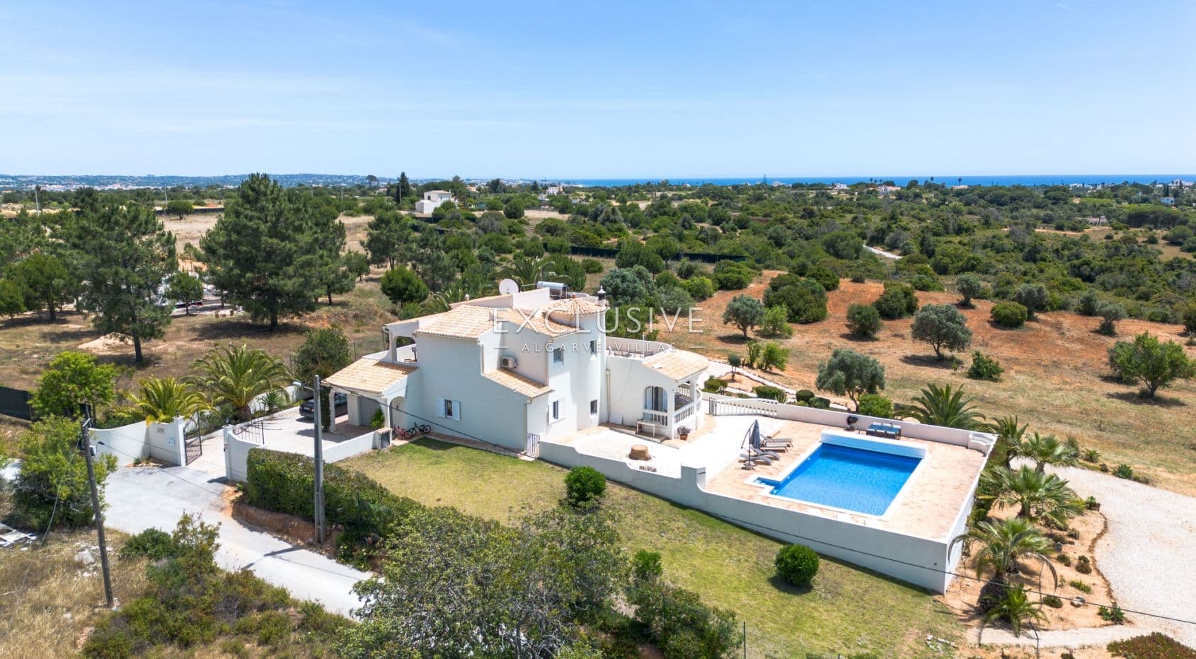 Exclusieve villa met 4+1 slaapkamers en verwarmd zwembad op een perceel van 7910 m² in Porches, Alga-2