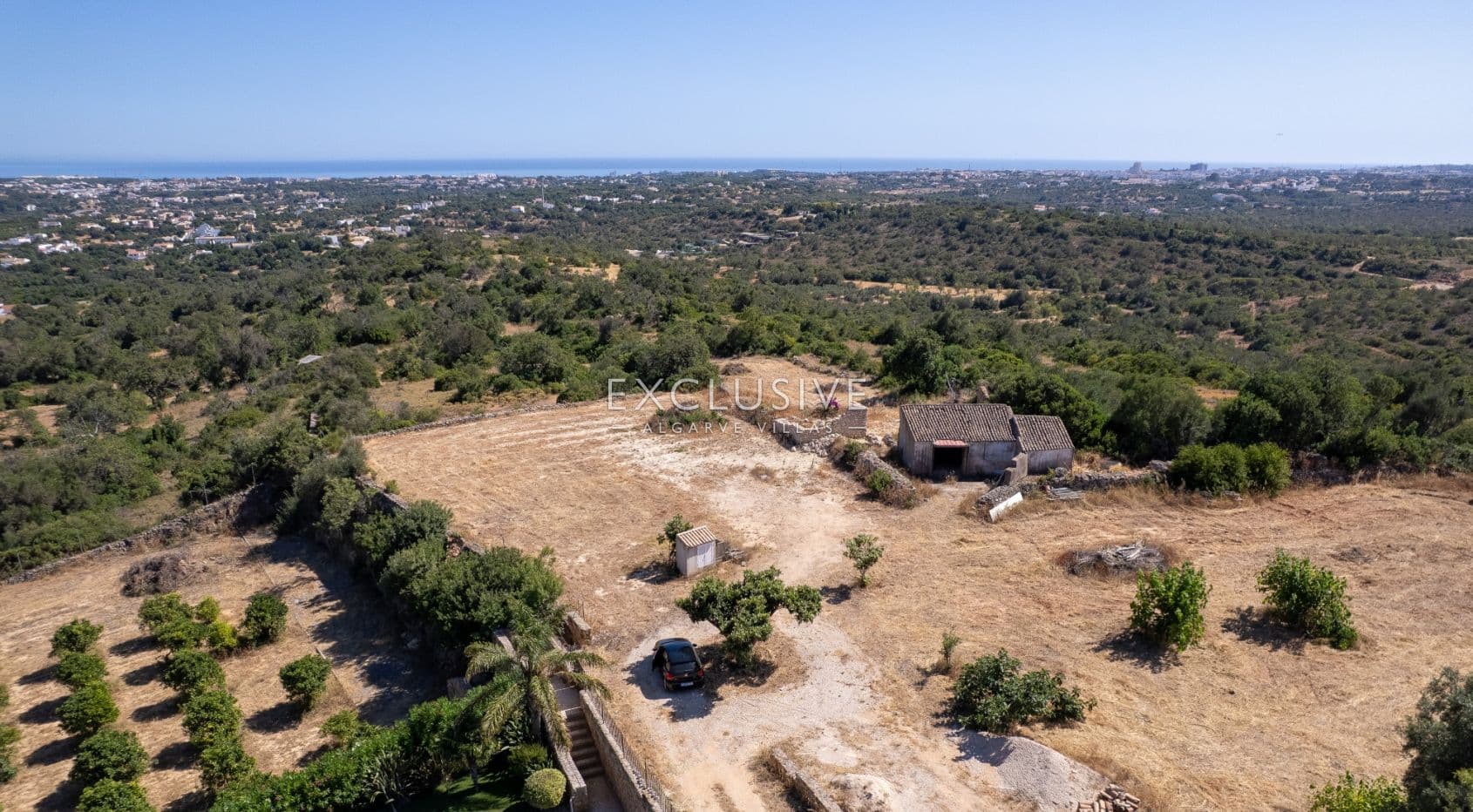 4 parcels of land with 2 Ruins, for construction of 2 properties with Seaviews Albufeira-1