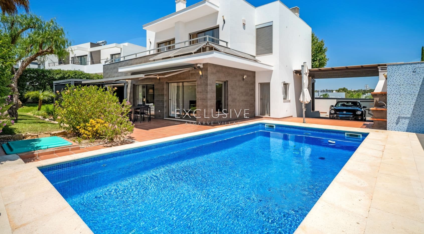 Modern 4-Bedroom Villa with Pool, beach & golf nearby, Alcantarilha, Algarve-1
