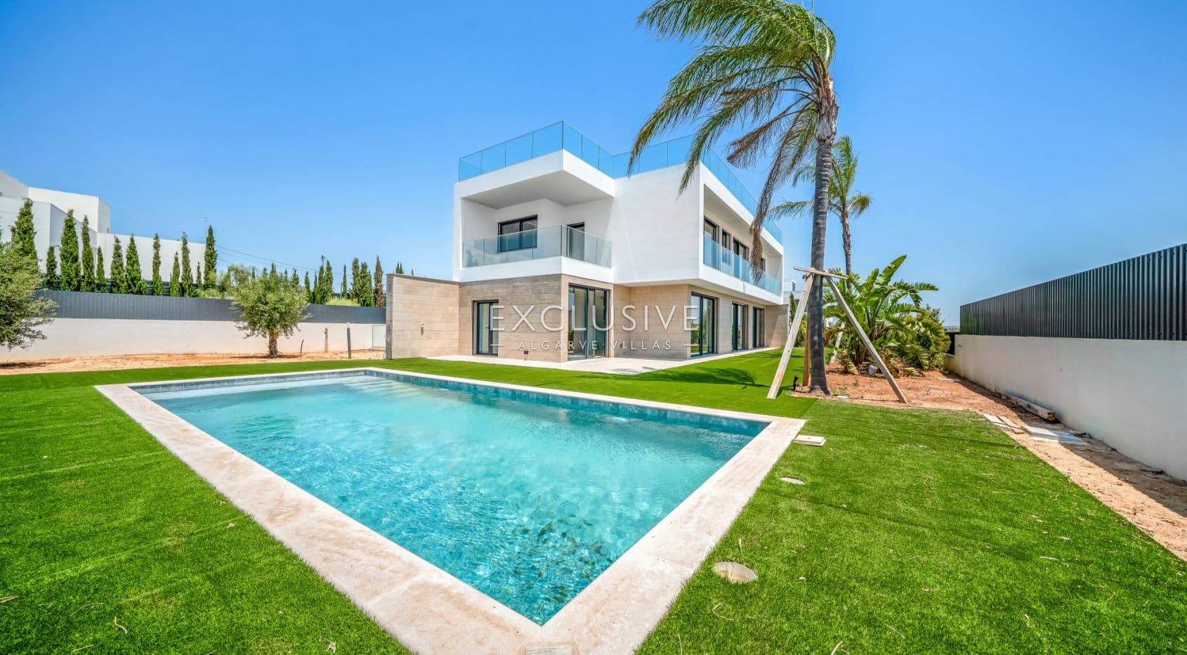 New 4-Bed Luxury Villa with Pool in Encosta Dourada, Pêra, Algarve-1