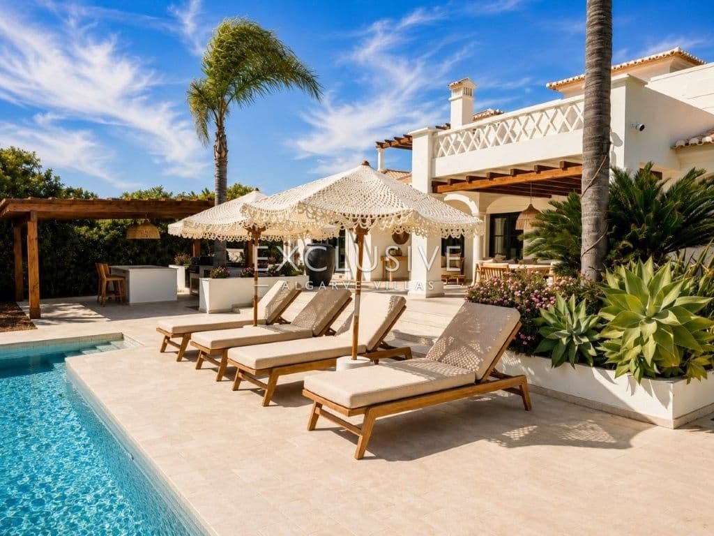 Luxury Renovated 4 Bedroom Villa with Pool in Carvoeiro, Algarve-2