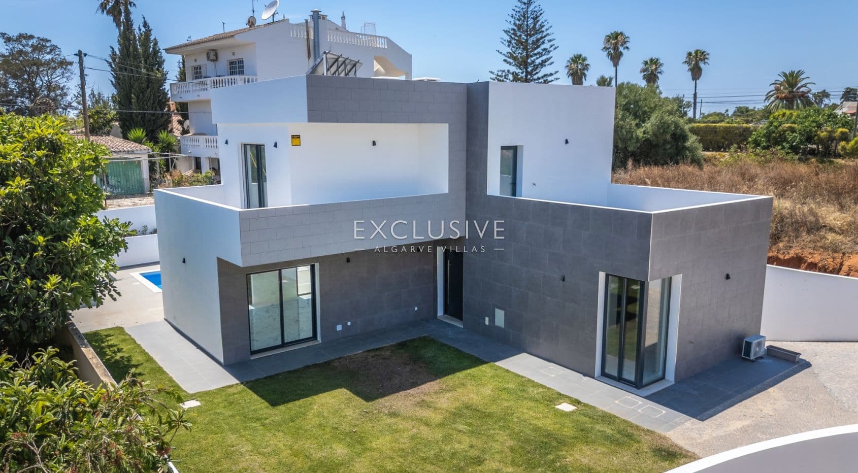 Modern 3+1 Bedroom Villa with Pool and Garden in Lagos, Algarve-1