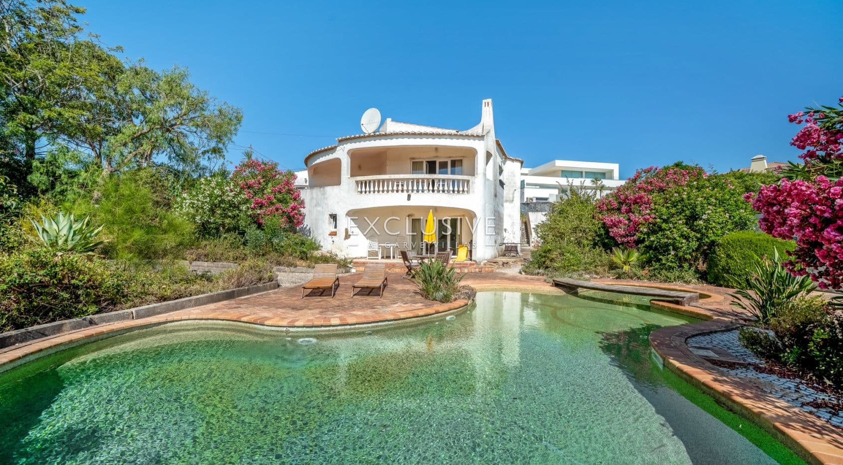 Renovation Villa with Sea Views for Sale in Falfeira, Lagos